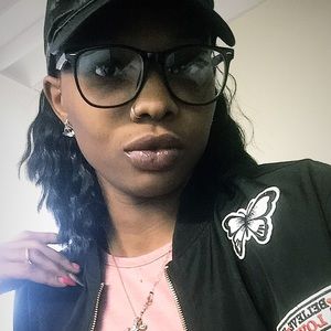 Meet your Posher, Lashaya